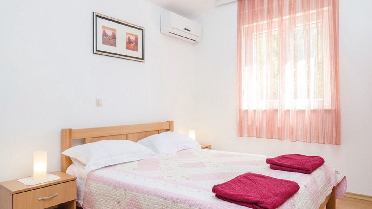 Photo of Bedroom in Duba