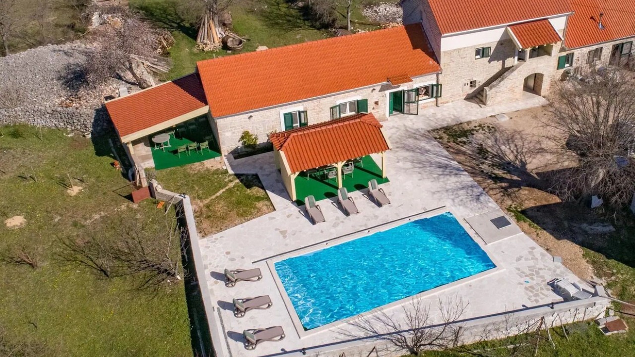Photo of Outdoor in Oklaj