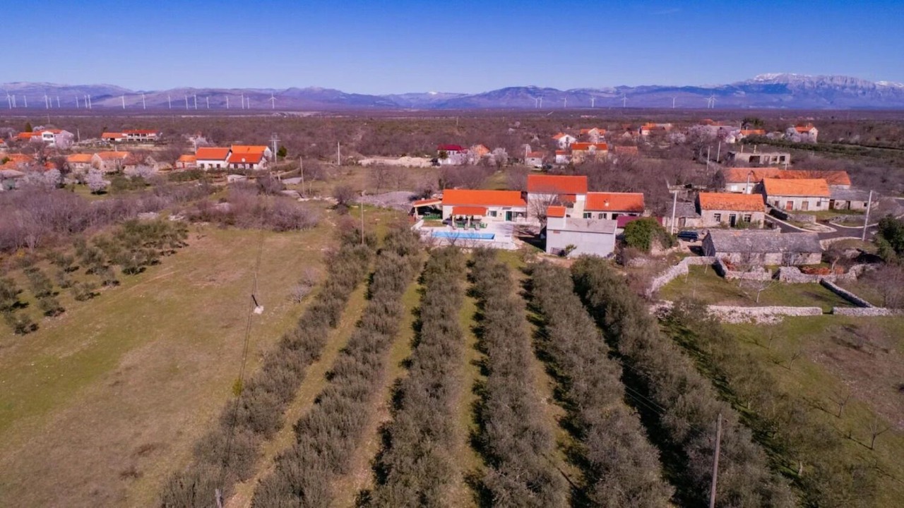 Photo of Outdoor in Oklaj