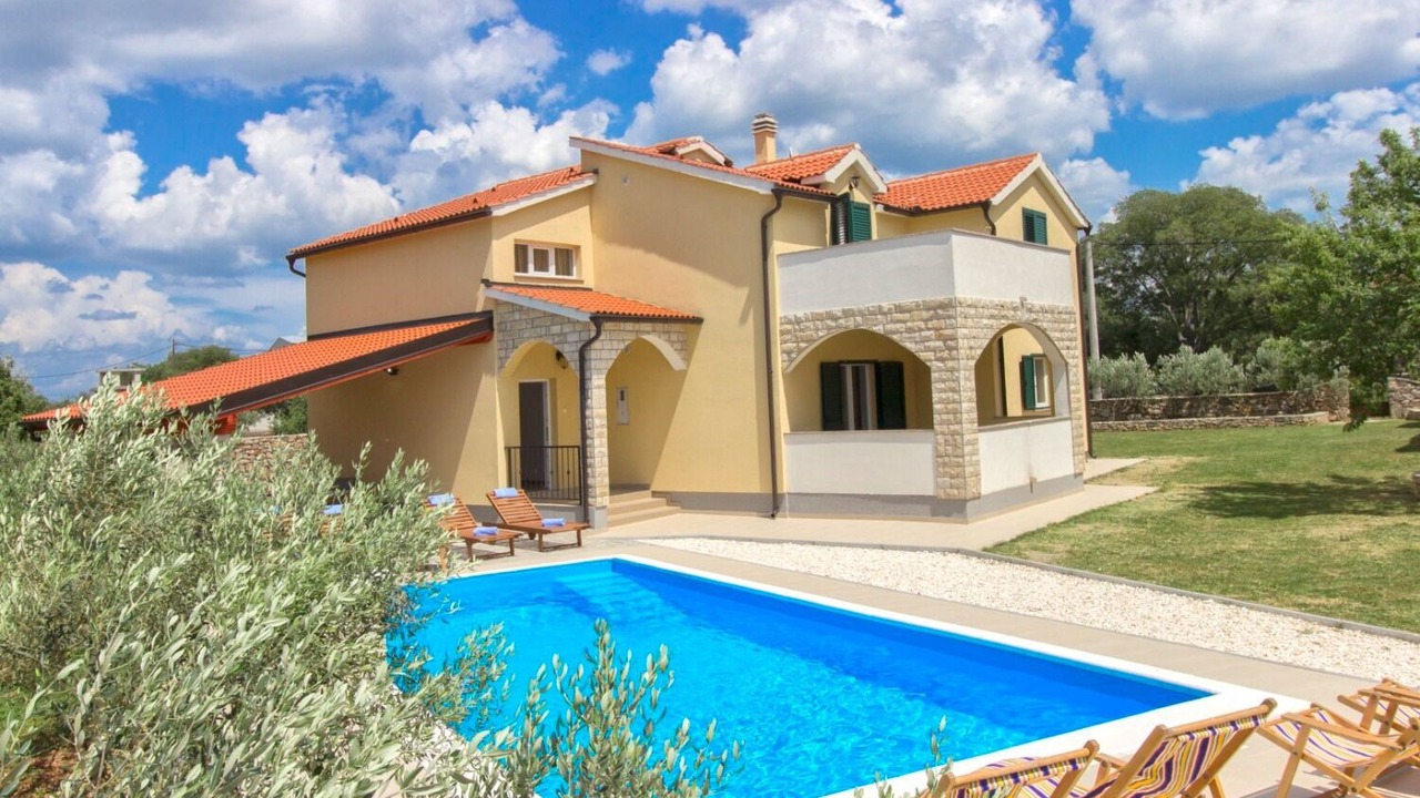 Photo of Outdoor in Bristane