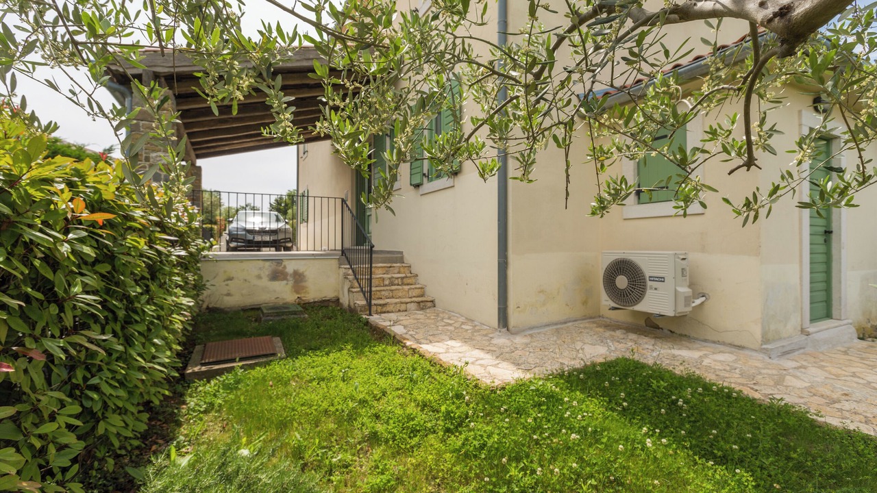 Photo of Outdoor in Baredine