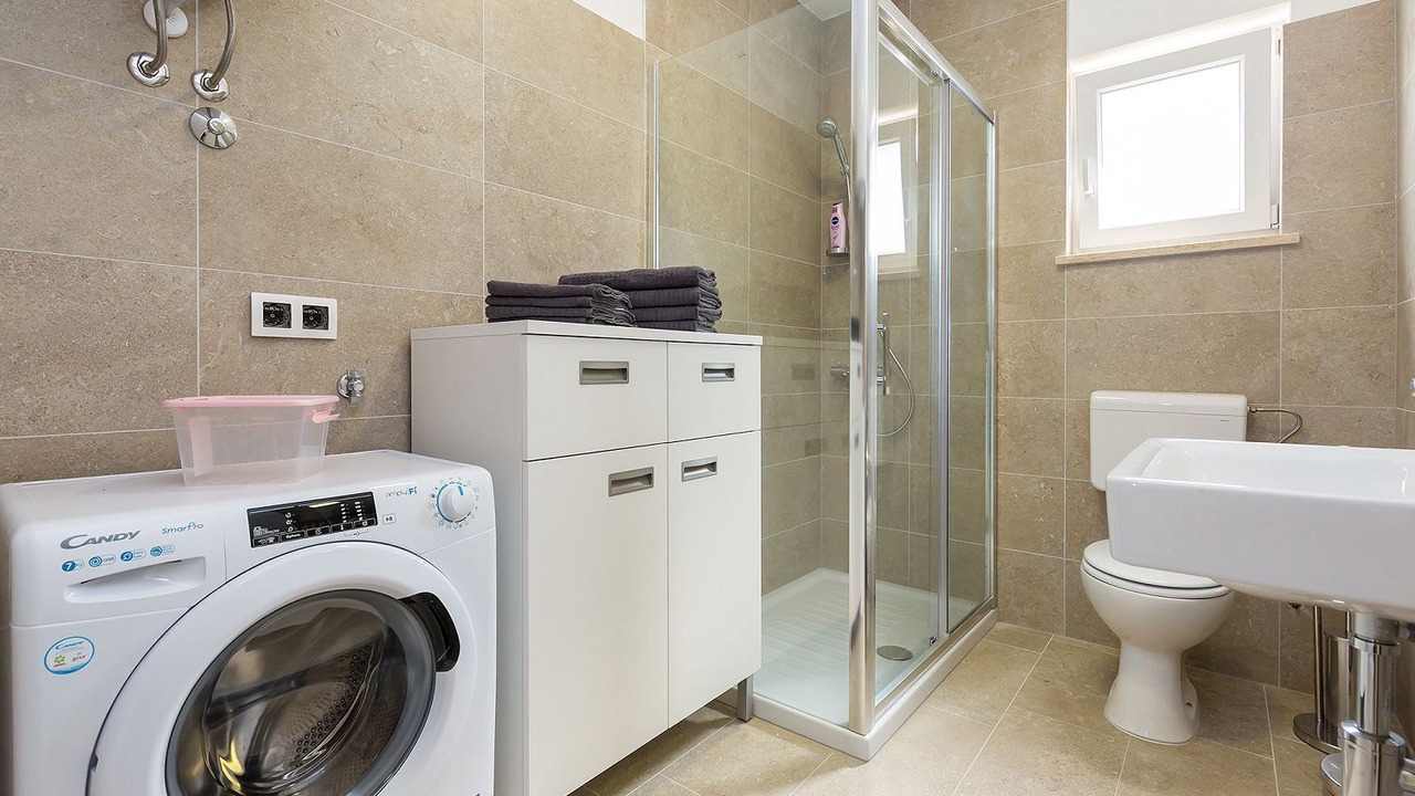 Photo of Bathroom in Fuskulin