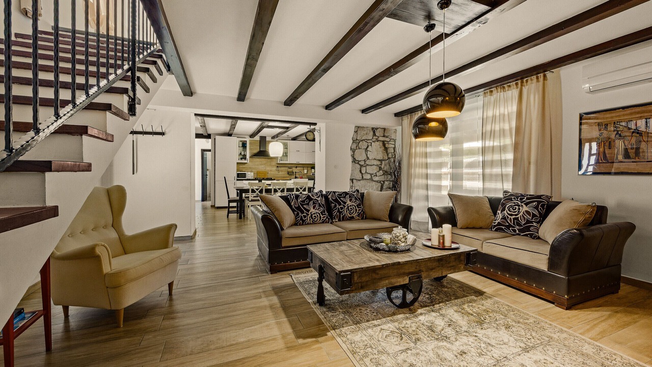 Photo of Livingroom in Topid