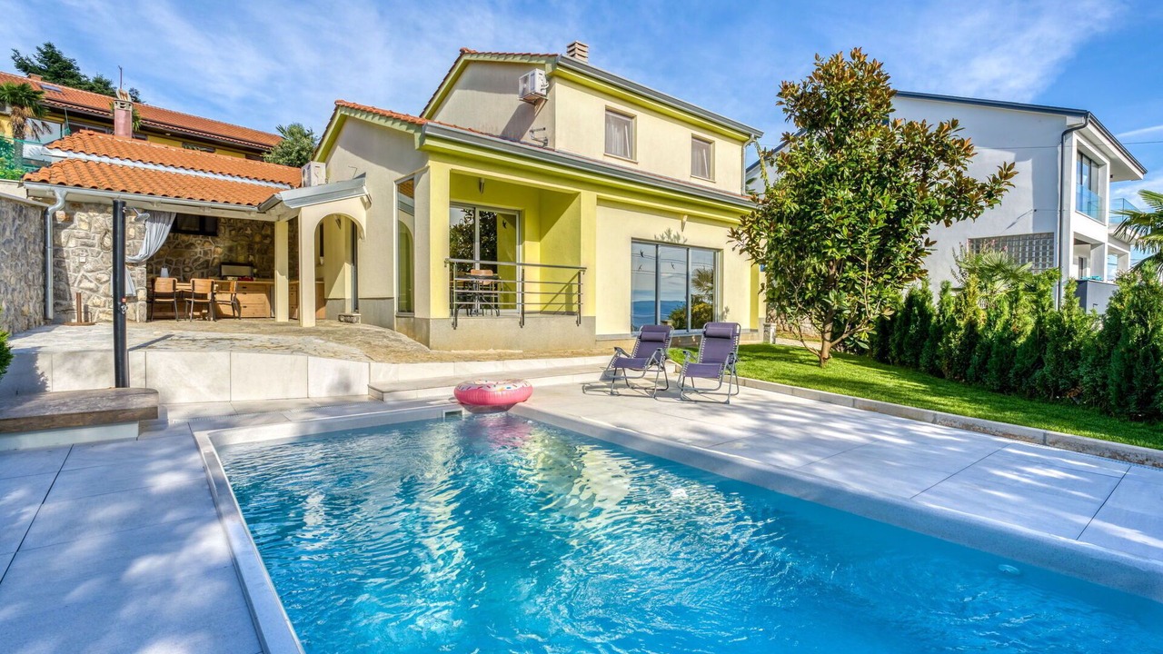 Photo of Outdoor in Sarsoni