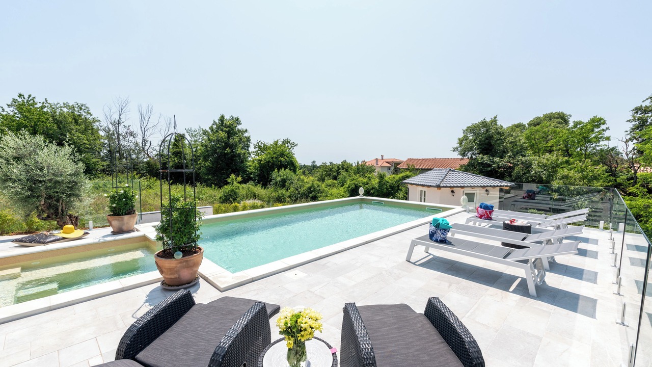 Photo of Outdoor in Krculi