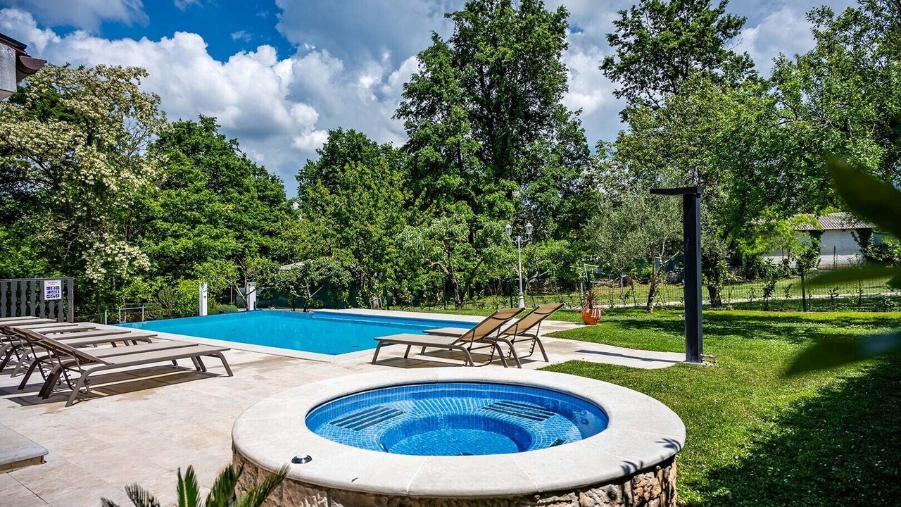 Photo of Outdoor in Ferlini