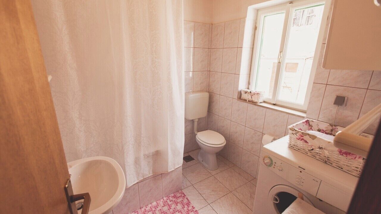 Photo of Bathroom in Pitve