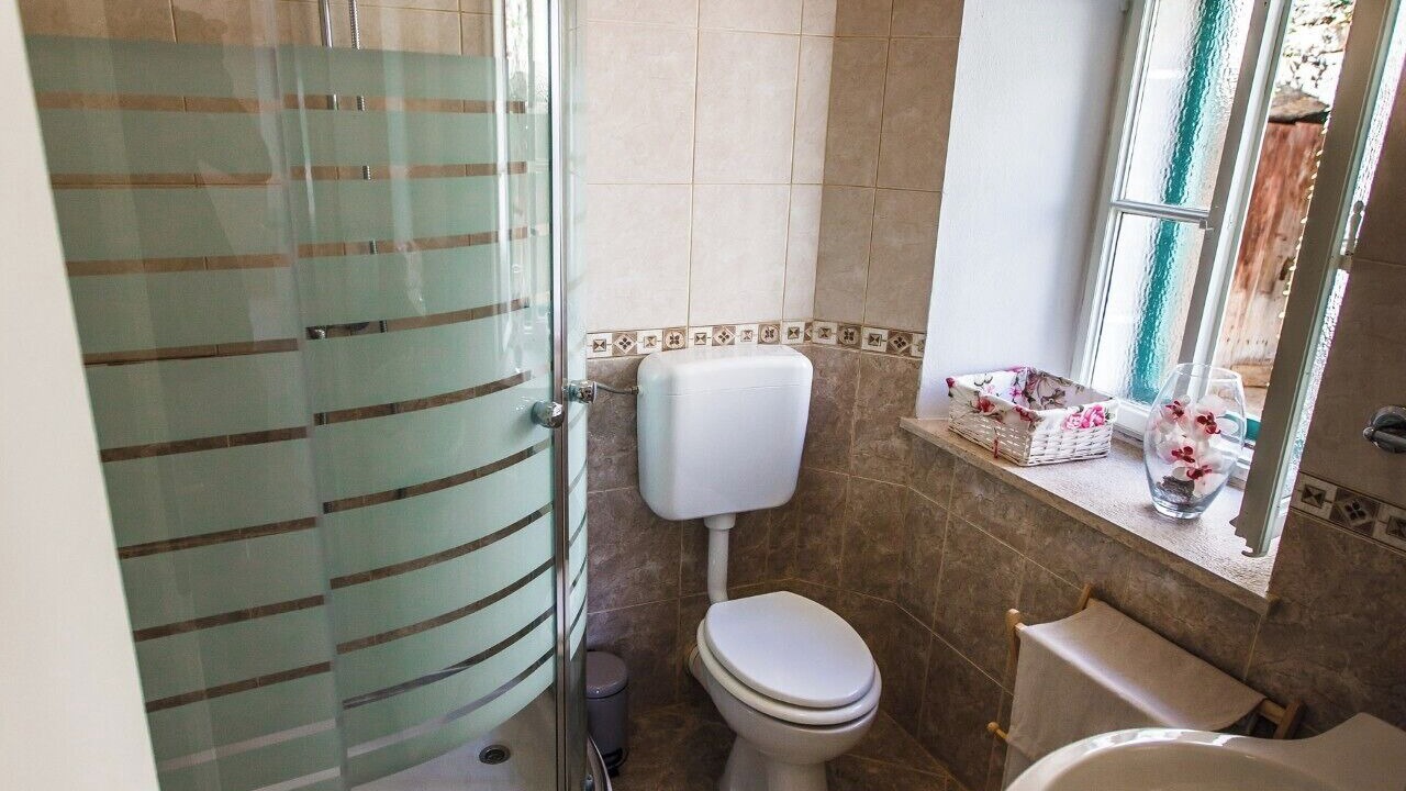 Photo of Bathroom in Pitve