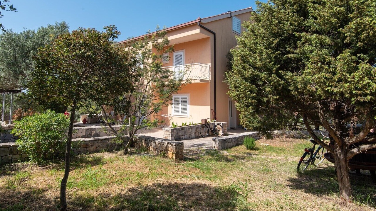 Photo of Outdoor in Loviste