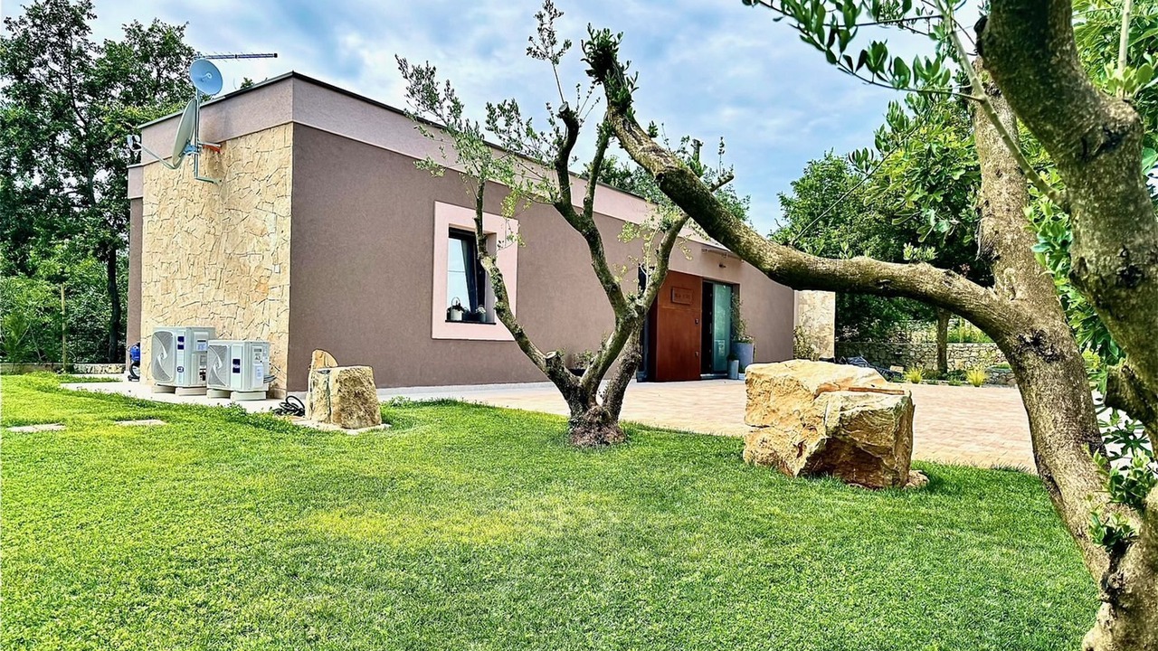 Photo of Outdoor in Presika