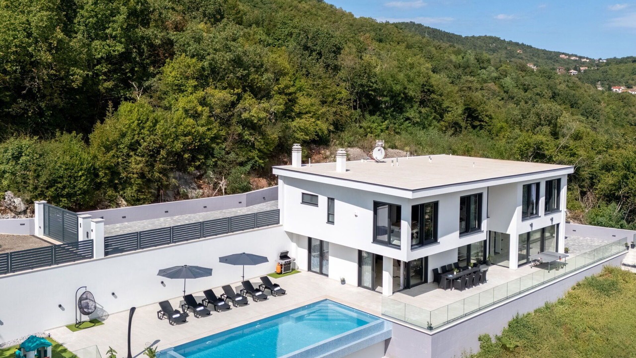 Photo of Outdoor in Bregi