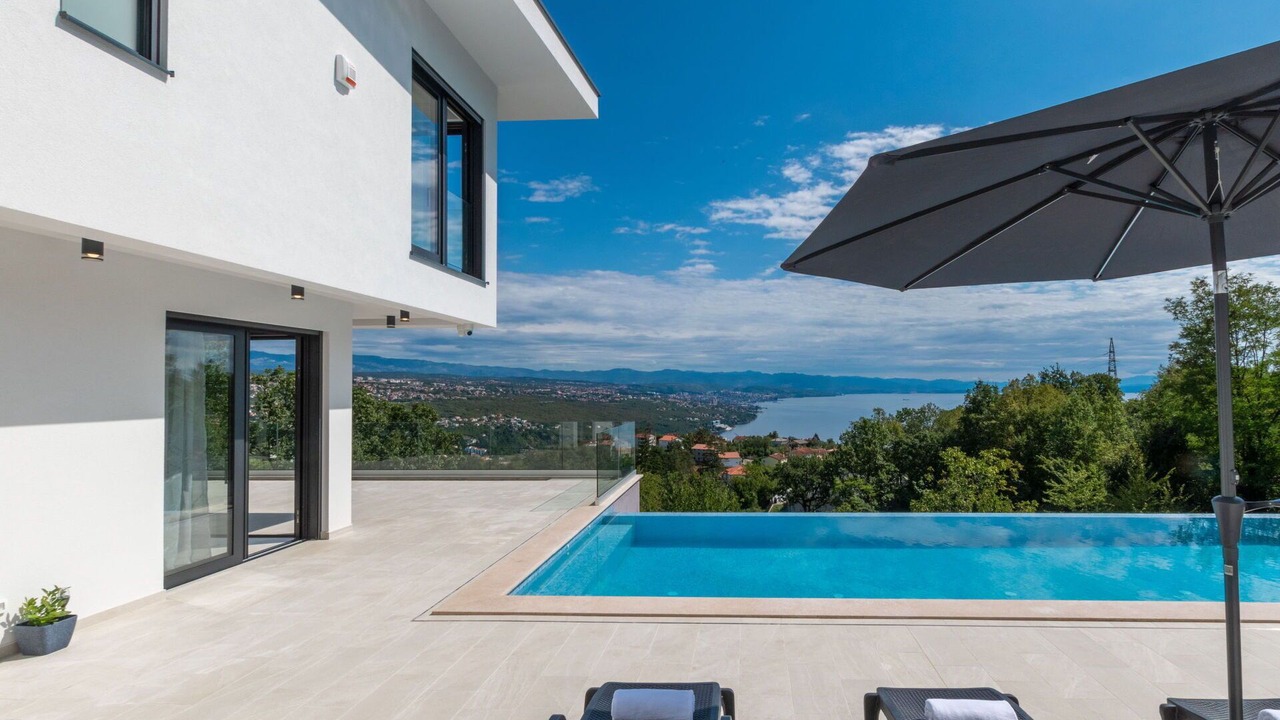 Photo of Outdoor in Bregi