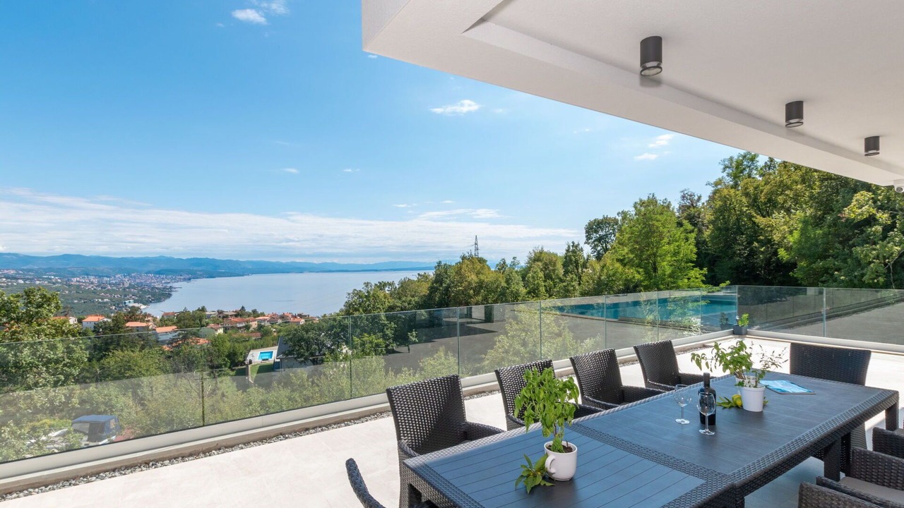 Photo of Patio Balcony in Bregi