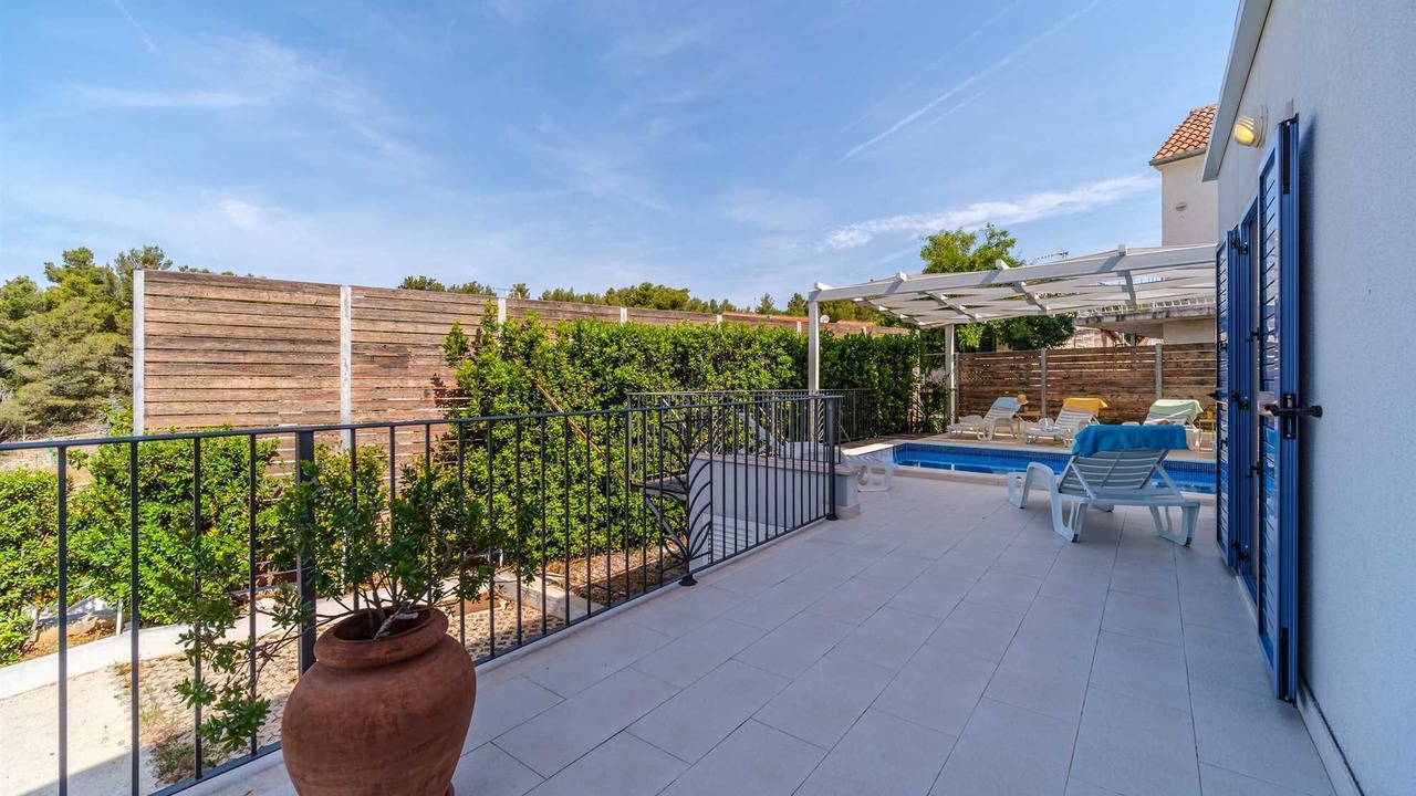 Photo of Patio Balcony in Cove Makarac (Milna)
