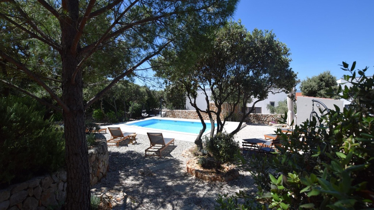 Photo of Outdoor in Mandre