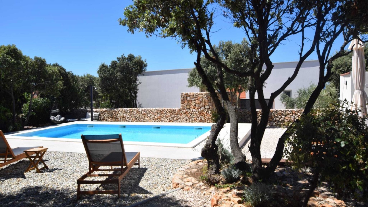 Photo of Outdoor in Mandre