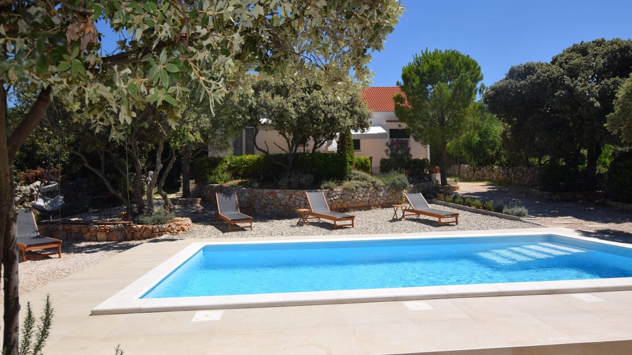 Photo of Outdoor in Mandre