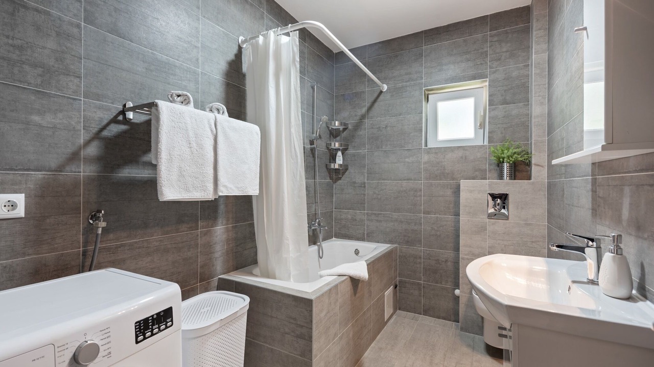 Photo of Bathroom in Neoric