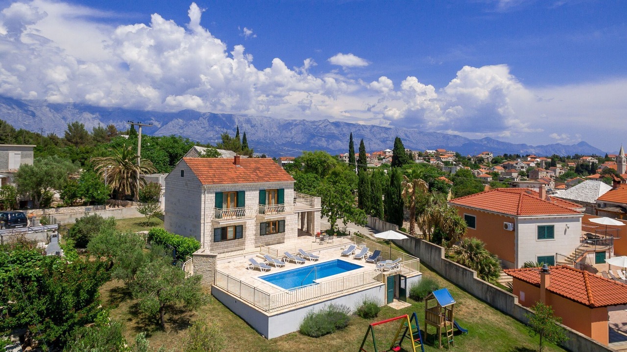 Photo of Outdoor in Sumartin