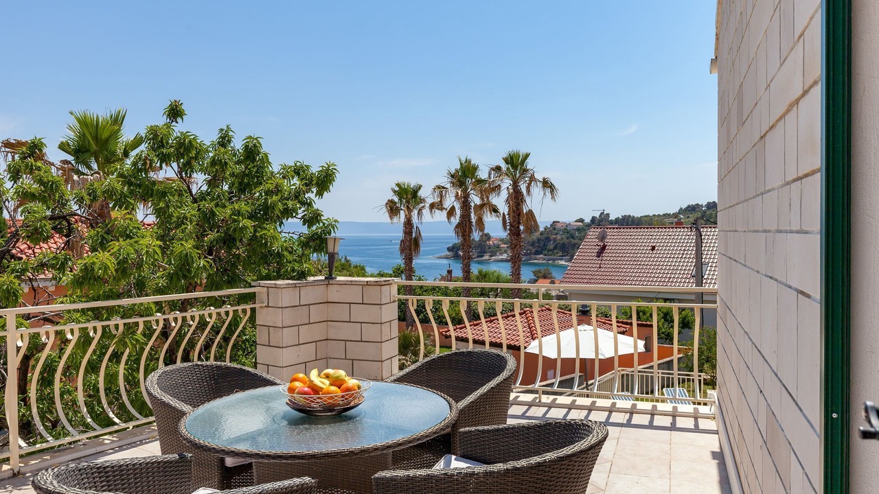 Photo of Patio Balcony in Sumartin