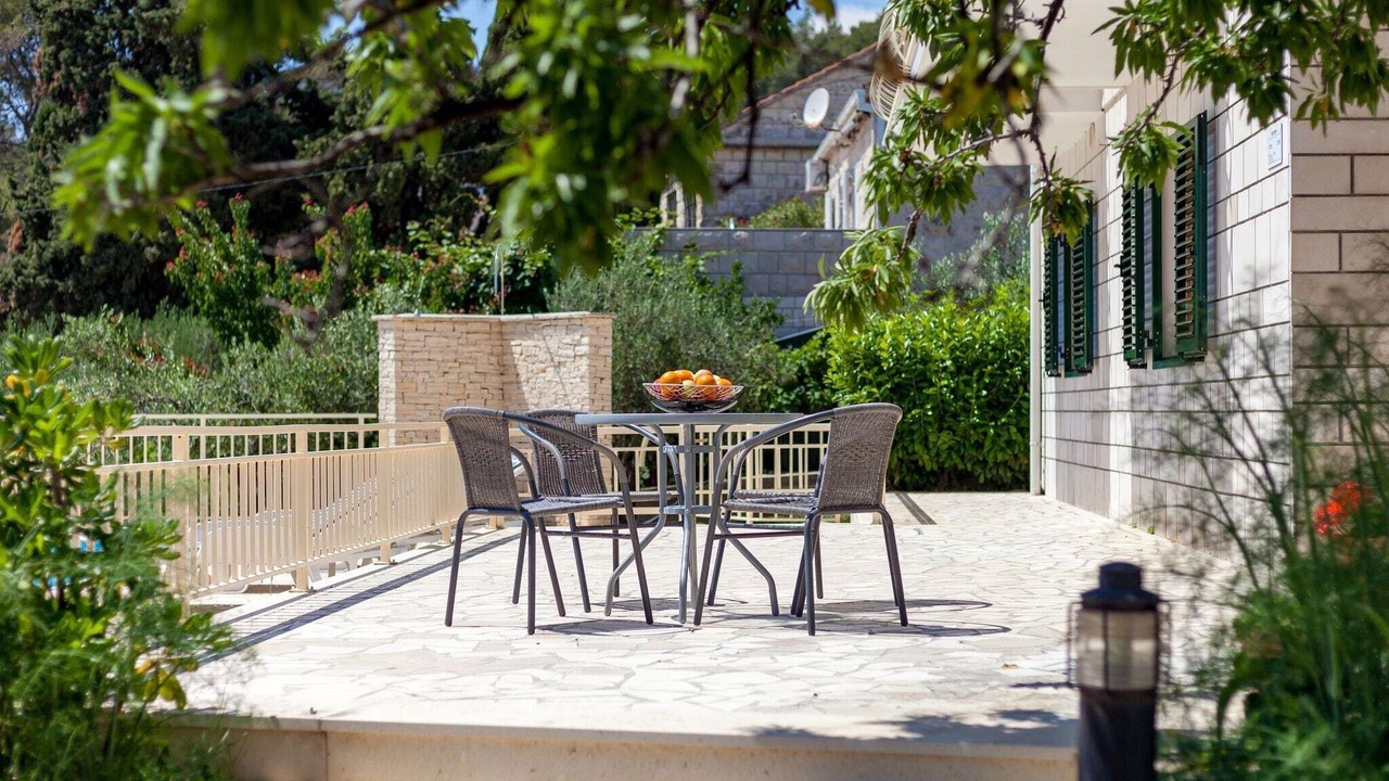 Photo of Patio Balcony in Sumartin