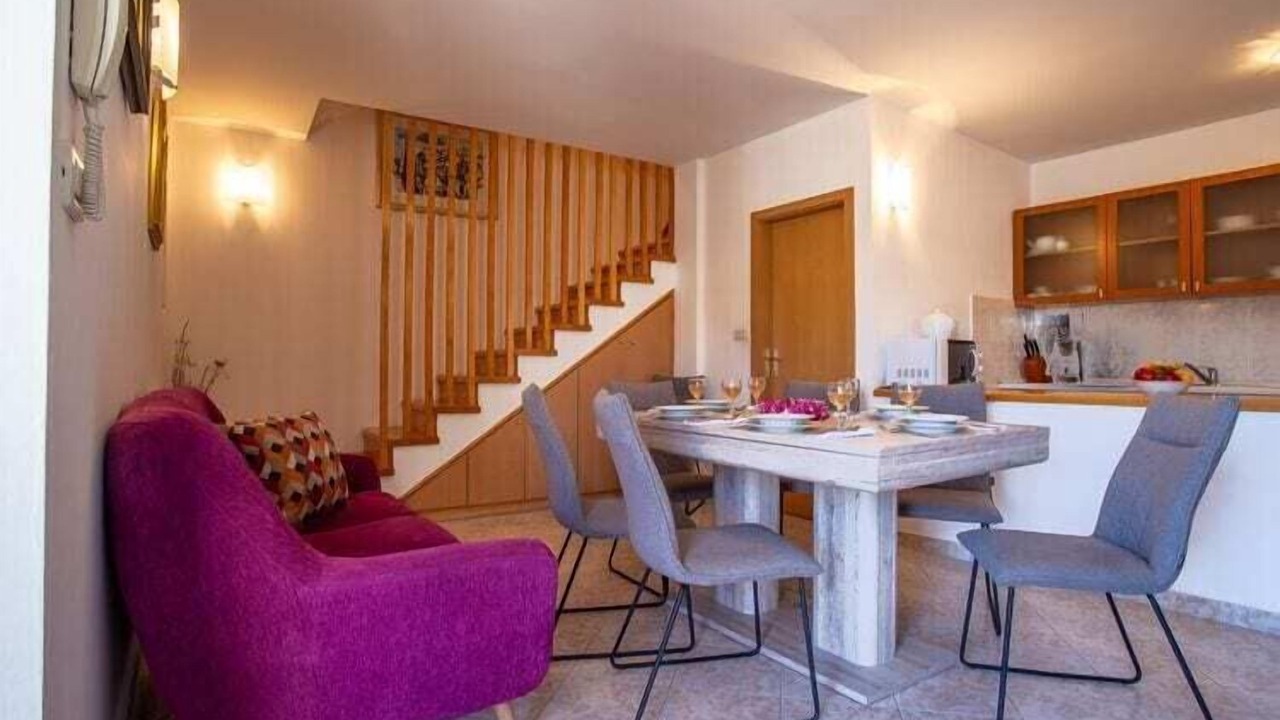 Photo of Livingroom in Sumartin