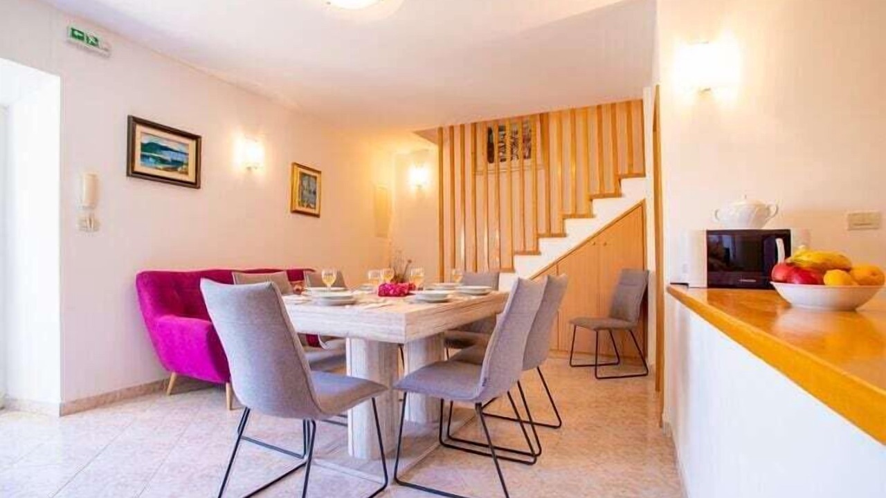Photo of Livingroom in Sumartin