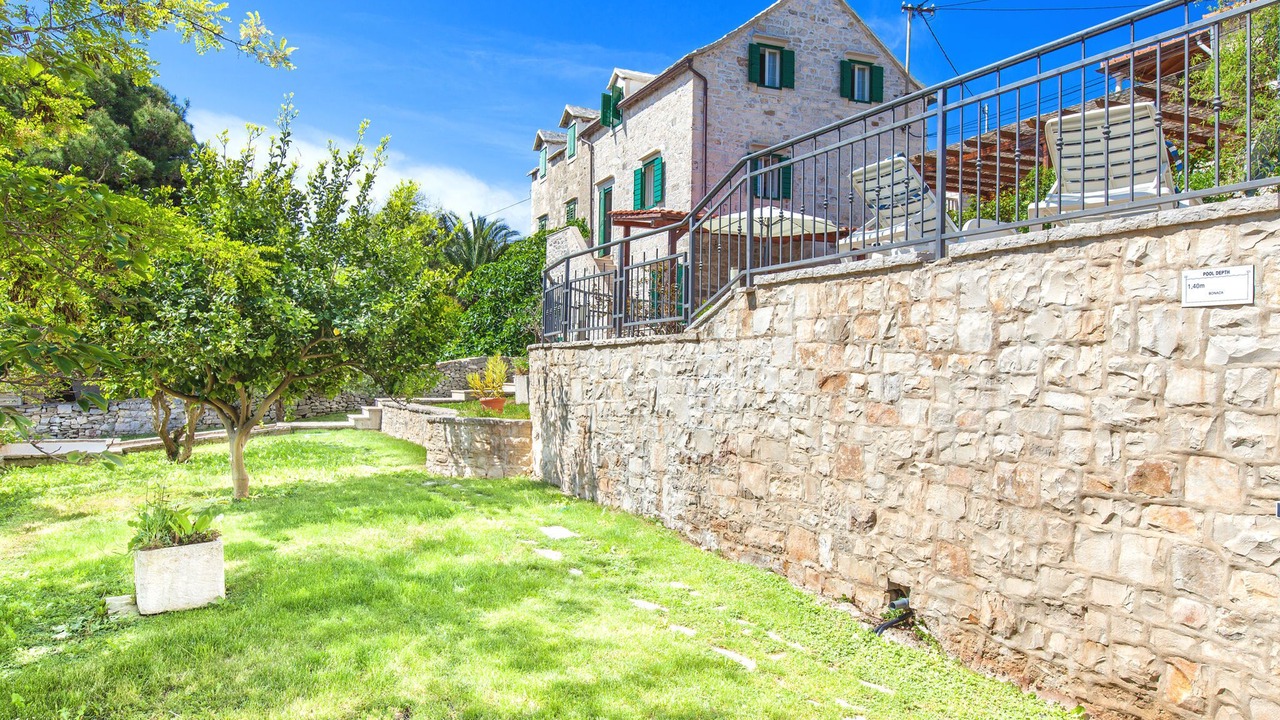Photo of Outdoor in Sumartin