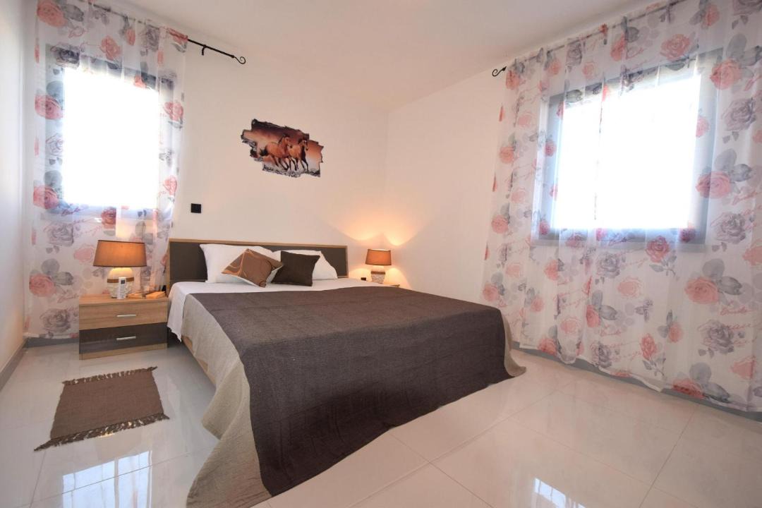 Photo of Bedroom in Porat