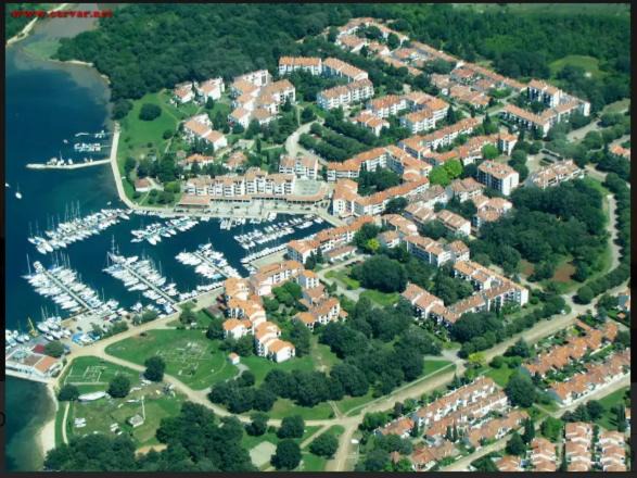 Photo of Buildings in Cervar Porat