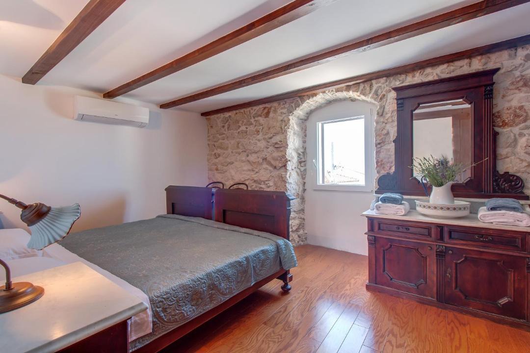 Photo of Bedroom in Cres