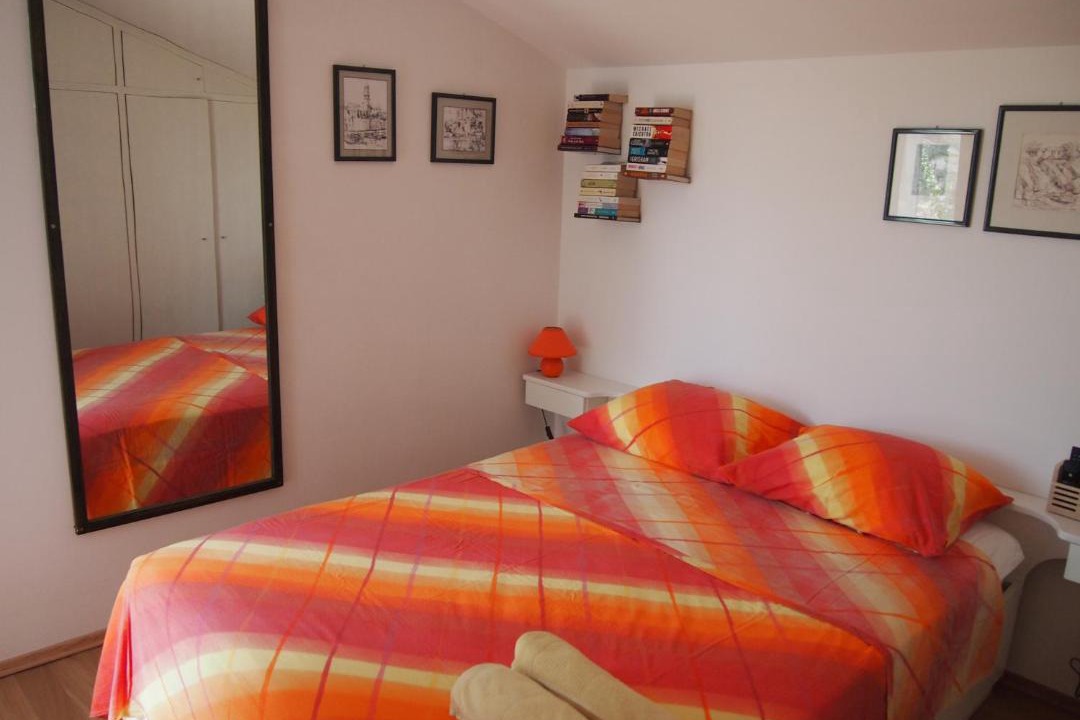 Photo of Bedroom in Sutivan