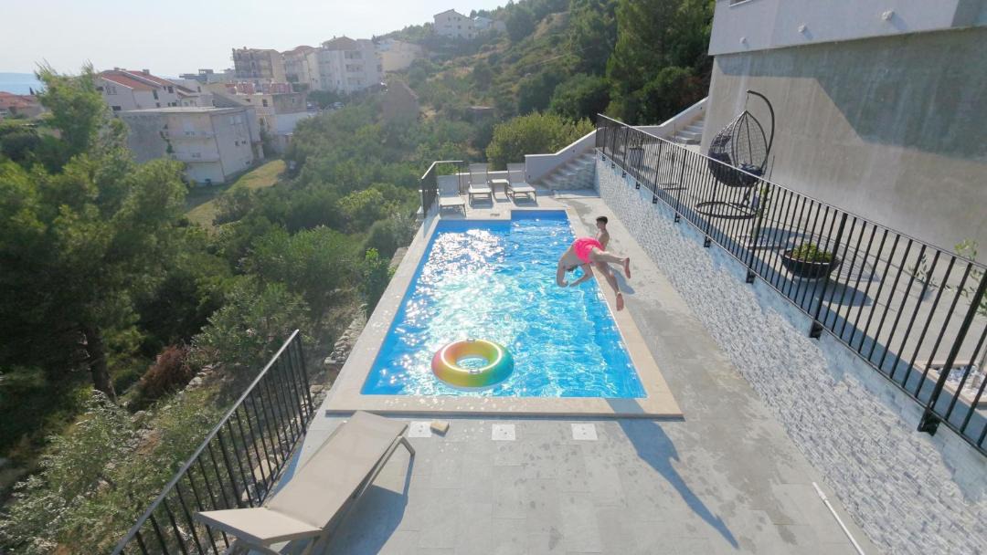 Photo of Others in Omis