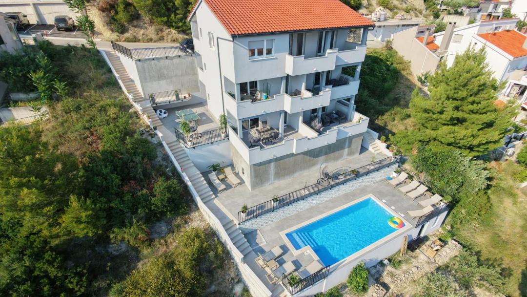 Photo of Others in Omis