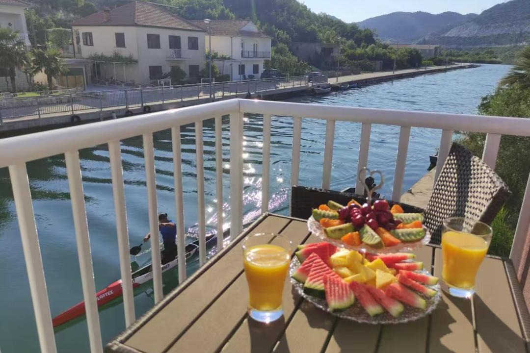 Photo of Others in Ploce