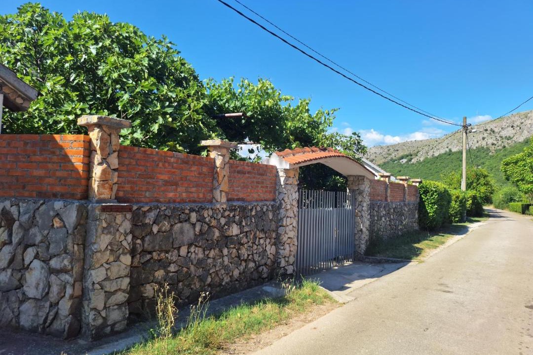 Photo of Others in Slipcici