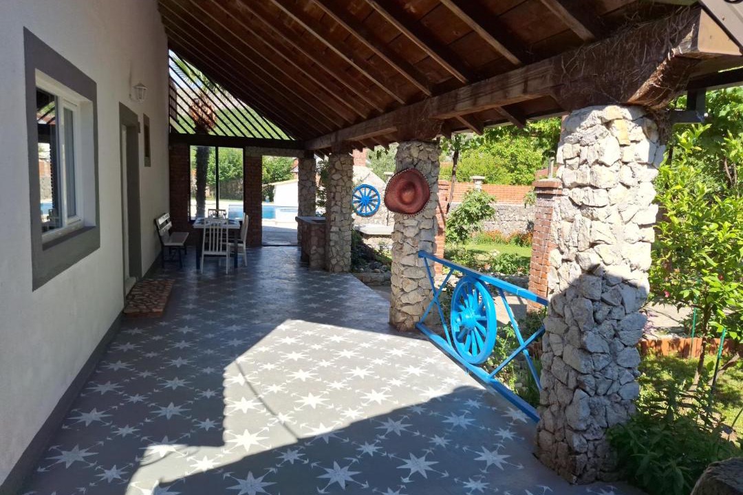 Photo of Others in Slipcici