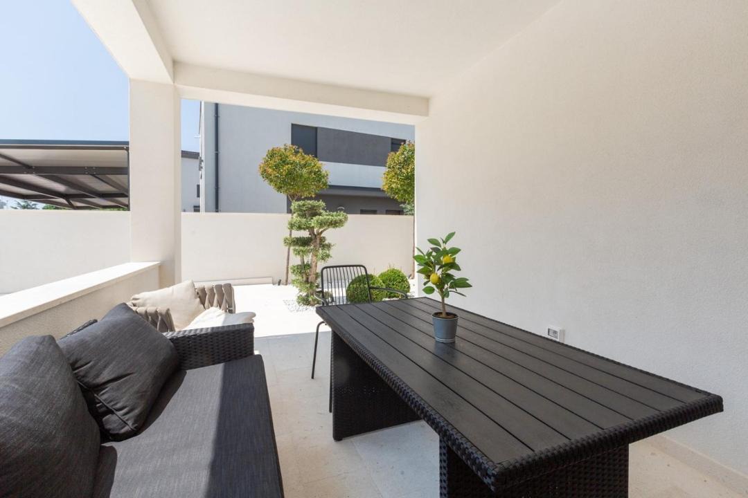 Photo of Patio Balcony in Basanija