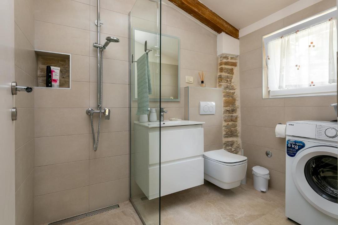 Photo of Bathroom in Pazin