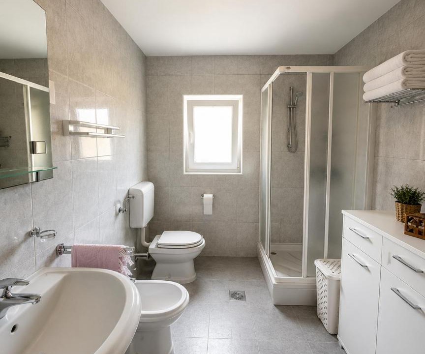 Photo of Bathroom in Brsec