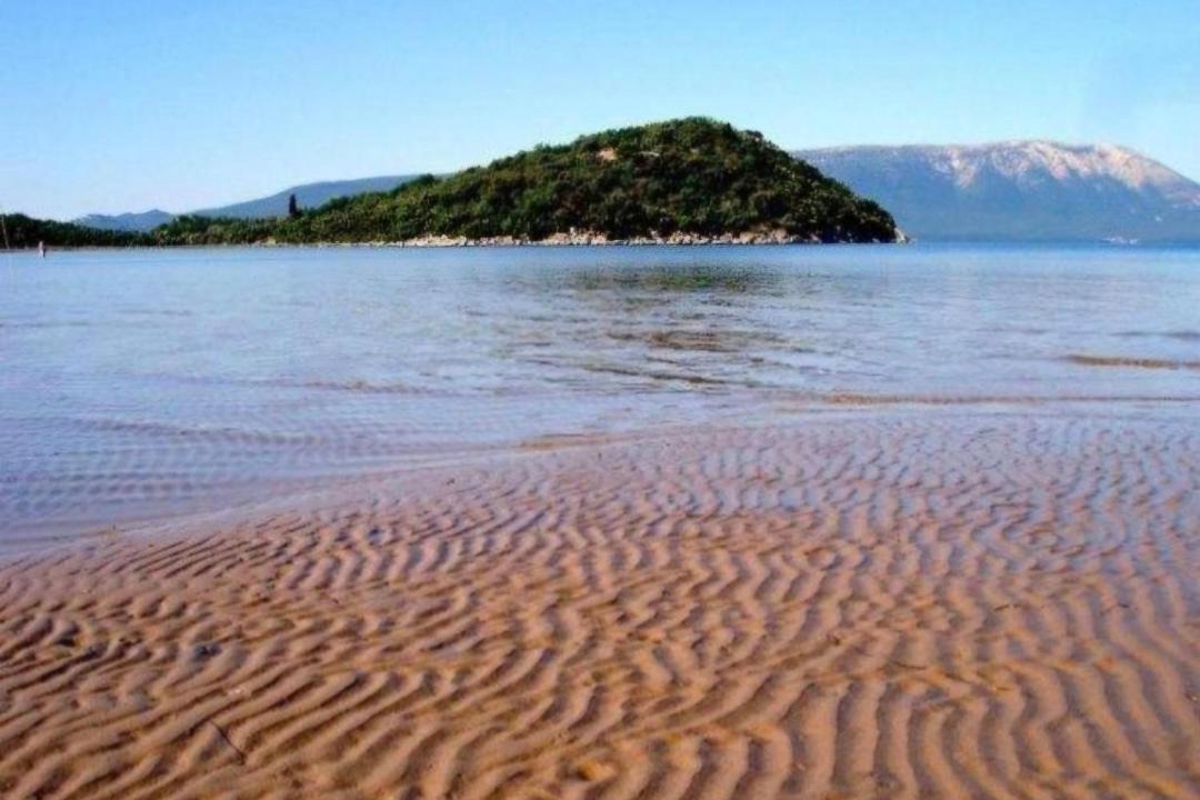 Photo of Others in Ploce