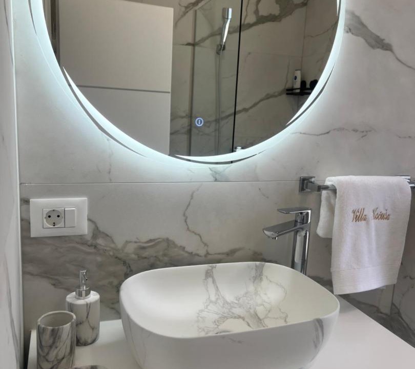 Photo of Bathroom in Trn