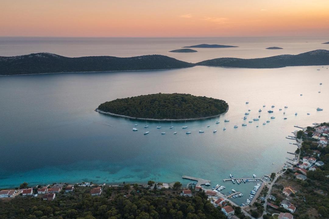 Photo of Others in Molat