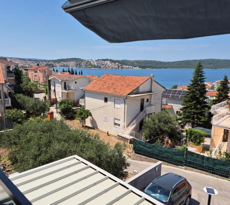 Photo of Patio Balcony in Okrug Gornji