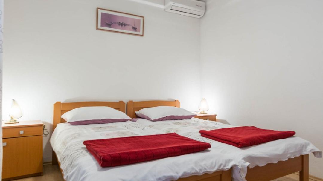 Photo of Bedroom in Tkon