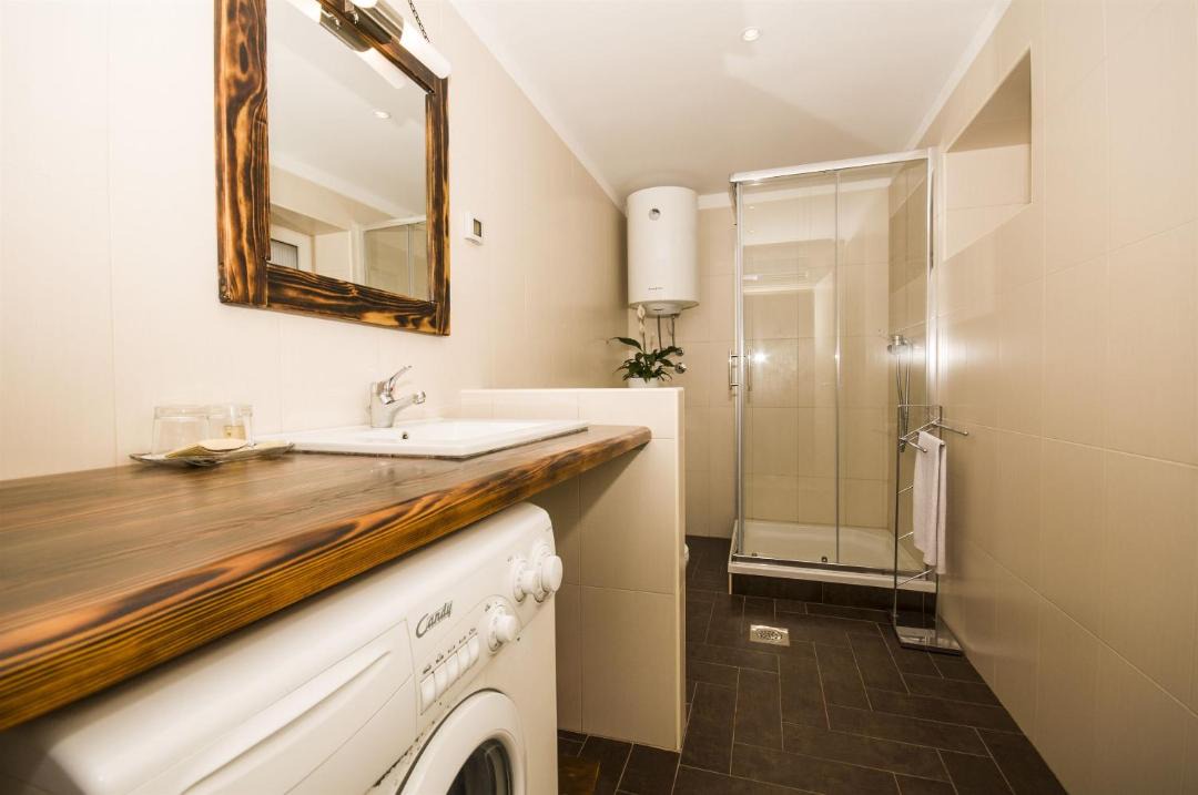 Photo of Bathroom in Lindar