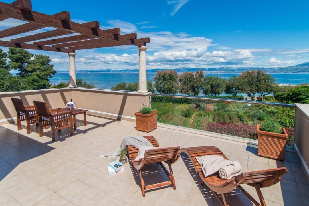 Photo of Patio Balcony in Mirce