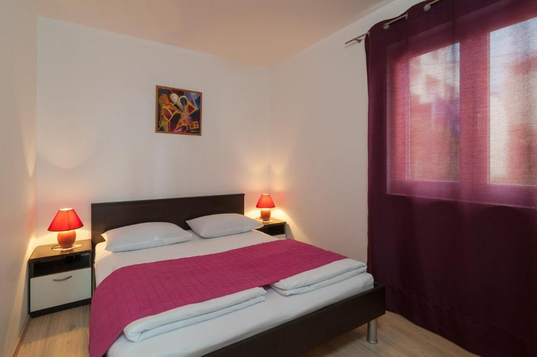 Photo of Bedroom in Tice