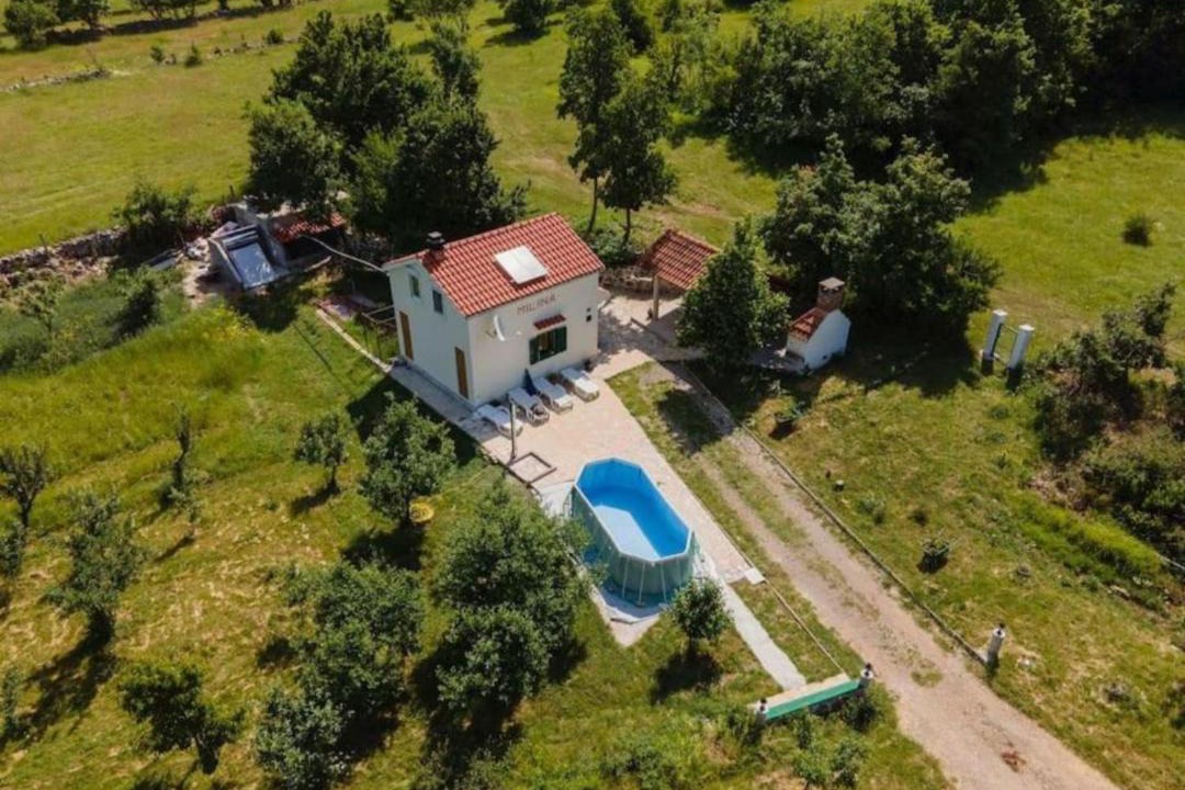 Photo of Others in Velic