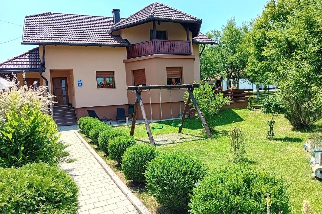 Photo of Others in Seliste